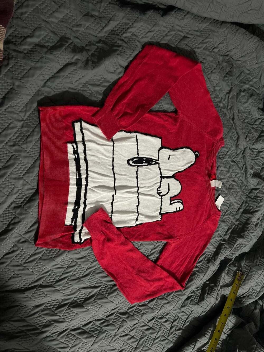 H&M Peanuts Snoopy Doghouse Red Knit Pullover Sweater Size 4